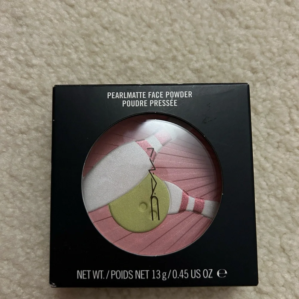 FLASH SALE Mac PearlMatte face powder - Picture 5 of 5